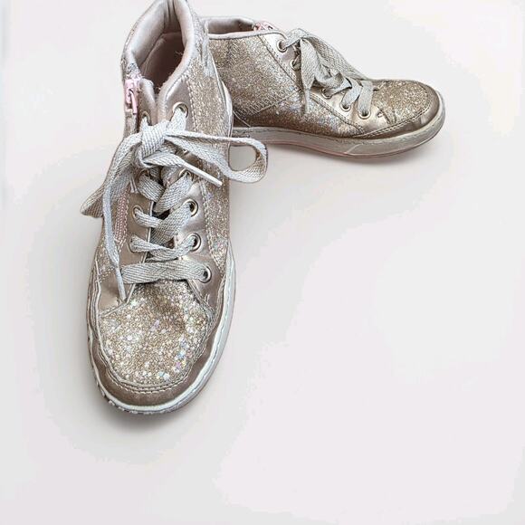 Skechers Other - Sketchers Shoutouts Glitter Queen Sneaker Girls Size 2 Glam‎ Sparkle Gold Pink
